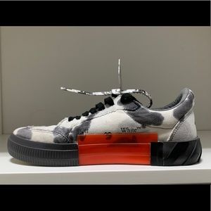 Off-White Vulcanized Sneakers Tie Dye (US Size 6.5)